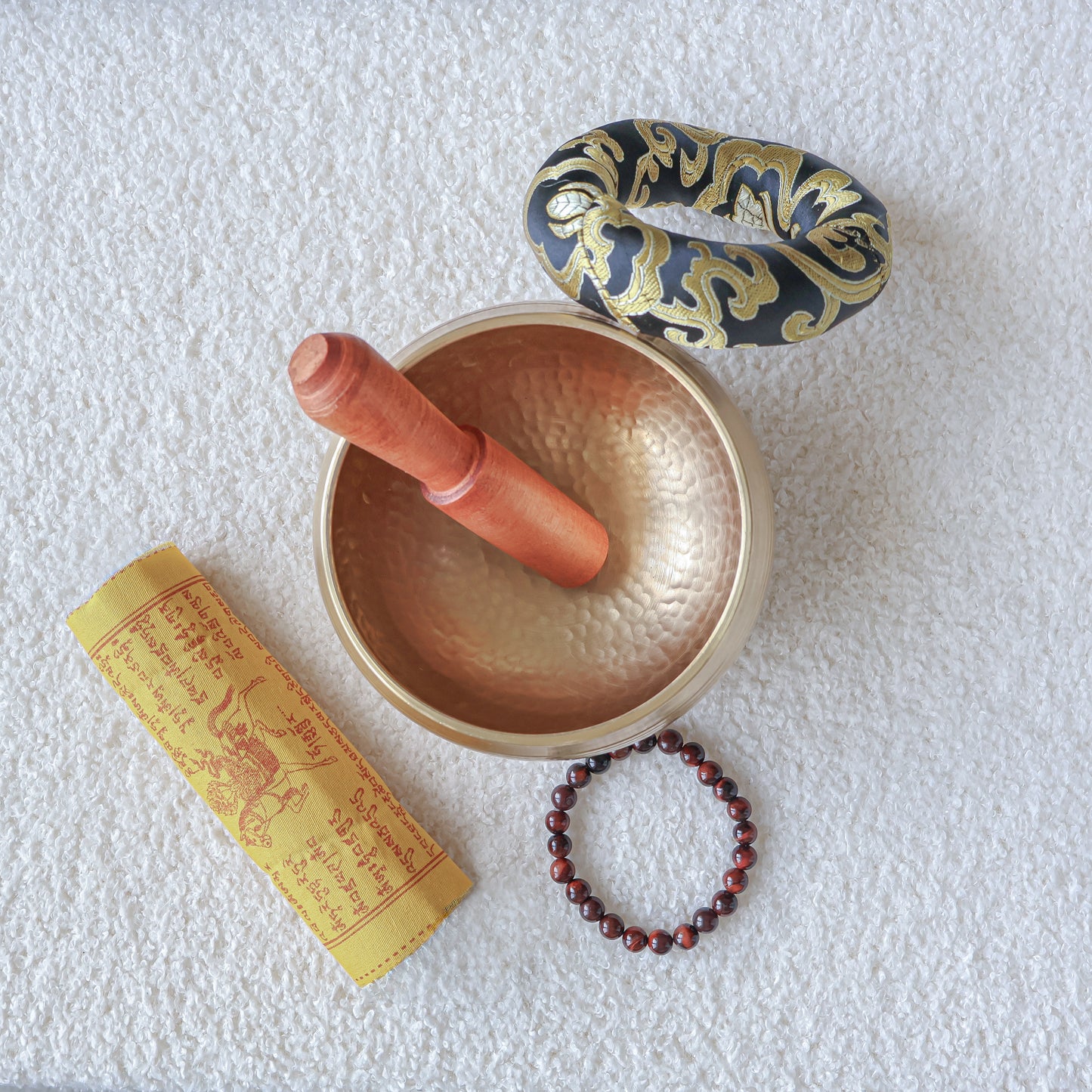 Coffret découverte : Bol chantant tibétain, Bracelet œil de tigre & Drapeau de prière